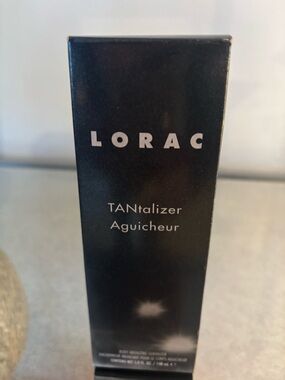 LORAC TANtalizer Bronzer/Highlighter - Black & White Text